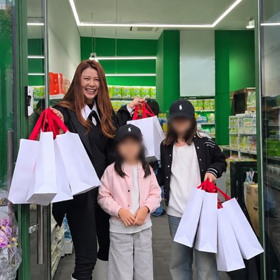 다이클로 매장을 찾은 바르도 대표 이윤미